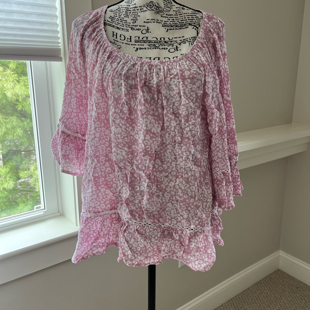 Pink and white cotton top with cute white detail